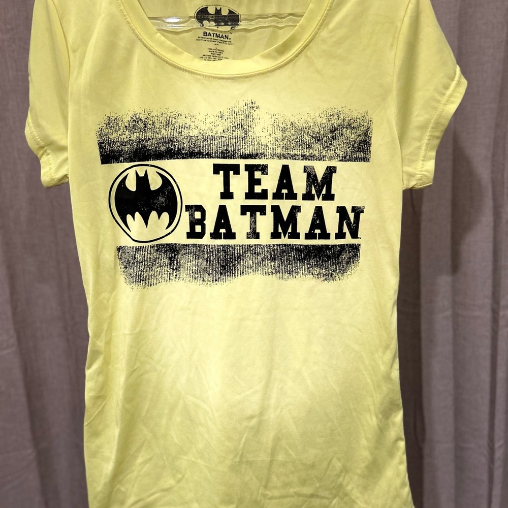 Batman Yellow Graphic Tee - Short Sleeve‎